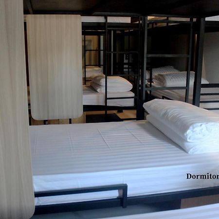 Phuket Marine Poshtel - Sha Plus Chalong Εξωτερικό φωτογραφία