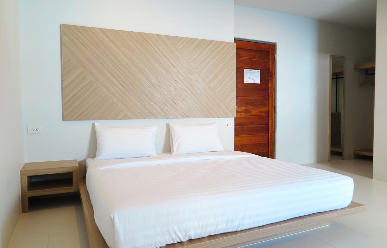 Phuket Marine Poshtel - Sha Plus Chalong Εξωτερικό φωτογραφία